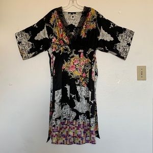 Silky dress gown with beautiful floral pattern!
